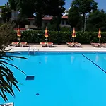 Aurora Park *