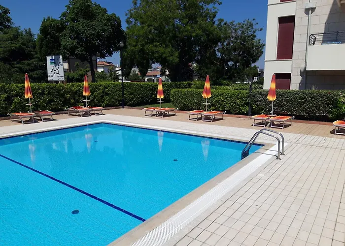 Aurora Park Apartment *